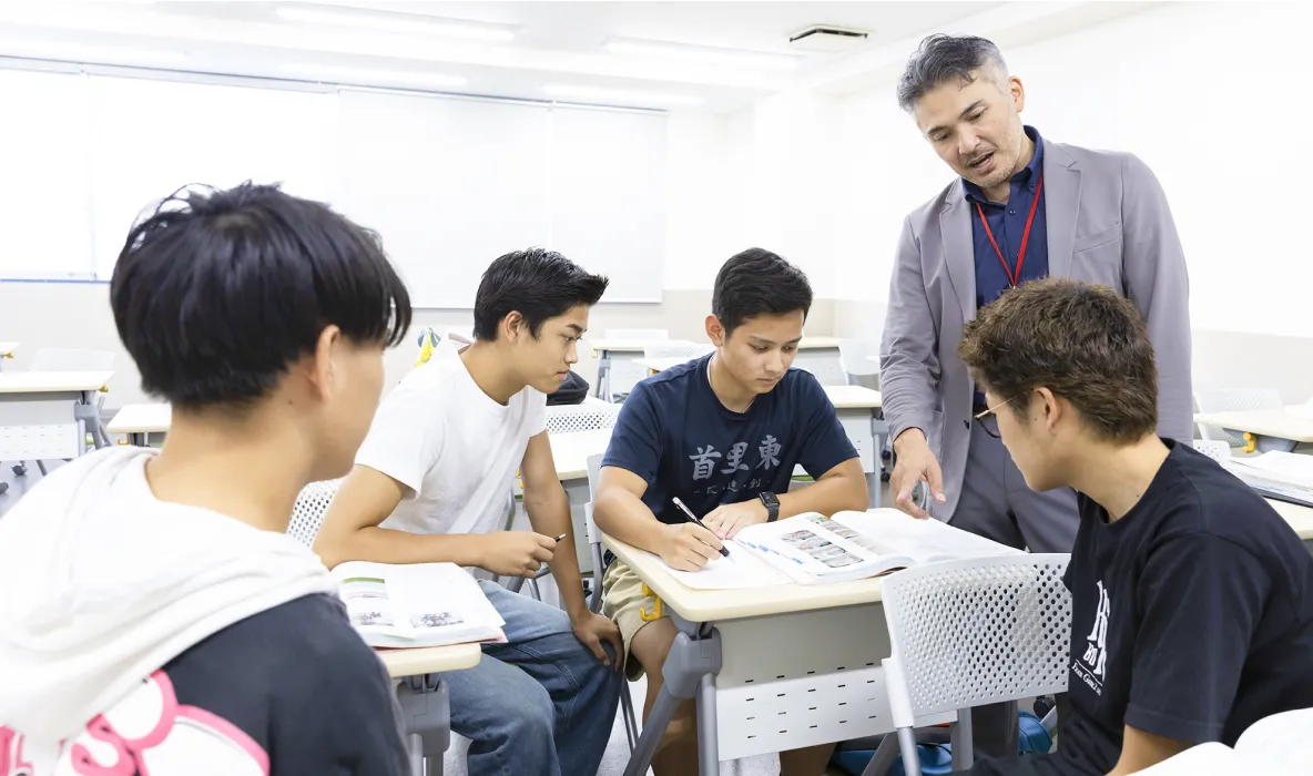<span>学びたい意欲に応える</span>テキストと現場の架け橋