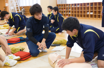 ⾼等学校への救命処置訓練⽀援